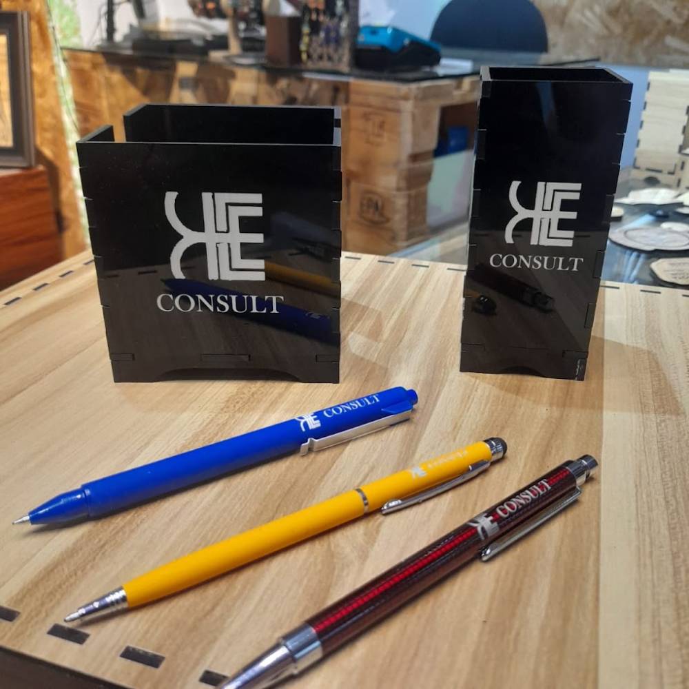 Quality Pens & Desk Accessories